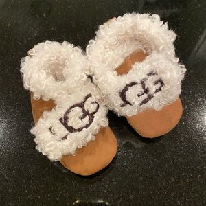 Ugg Baby Crib Shoe Never Worn